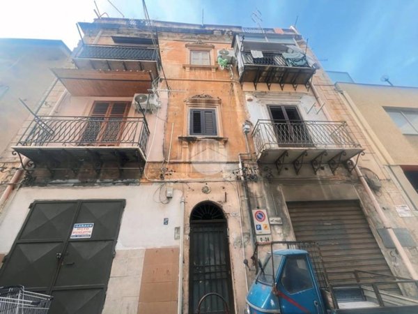appartamento in vendita a Palermo in zona Zisa