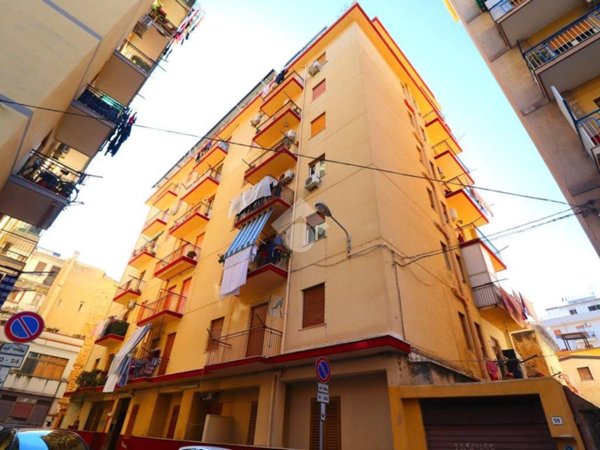 appartamento in vendita a Palermo in zona Malaspina/Palagonia