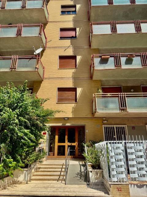 appartamento in vendita a Palermo in zona Libertà