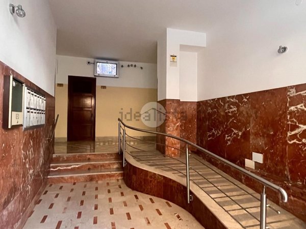 appartamento in vendita a Palermo in zona Zisa