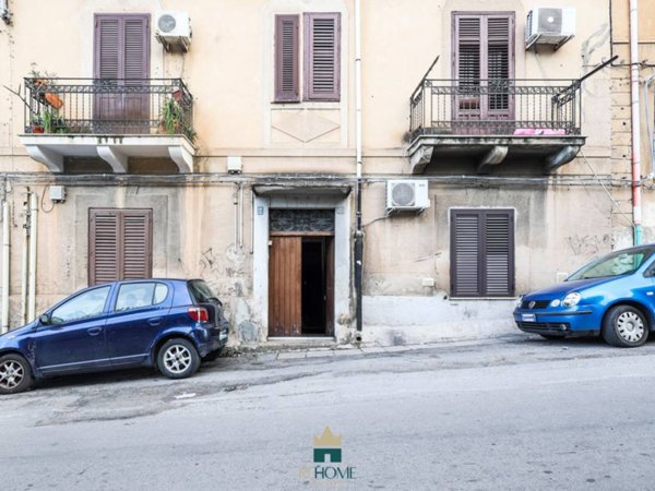 appartamento in vendita a Palermo in zona Montegrappa / Santa Rosalia