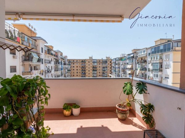 appartamento in vendita a Palermo in zona Libertà