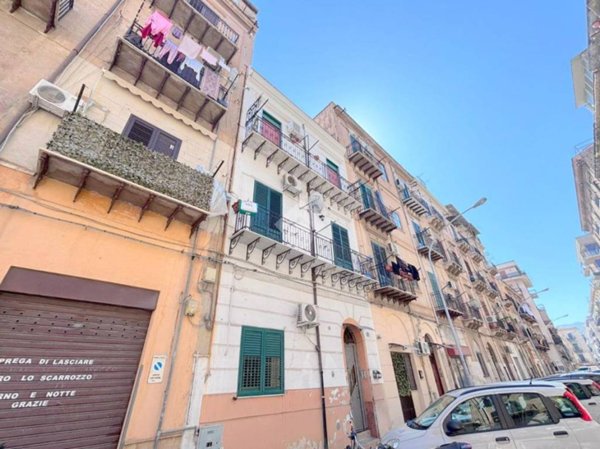 appartamento in vendita a Palermo in zona Zisa