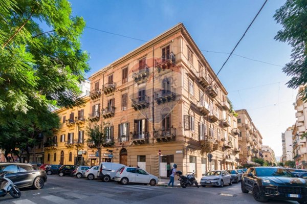 appartamento in vendita a Palermo in zona Libertà