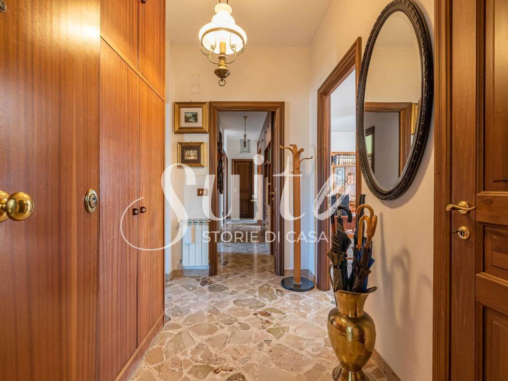appartamento in vendita a Palermo in zona Zisa