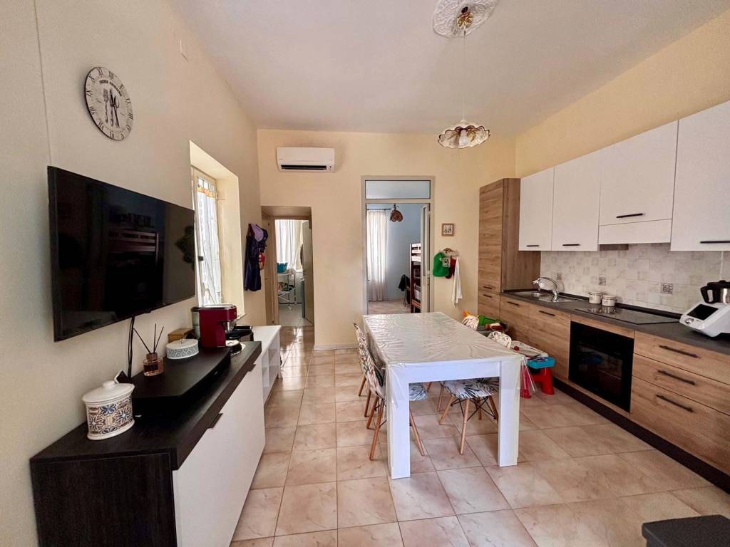 appartamento in vendita a Palermo in zona Montegrappa / Santa Rosalia