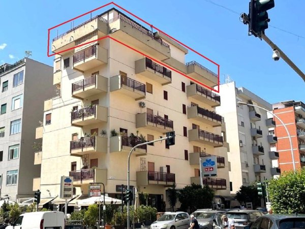 appartamento in vendita a Palermo in zona Libertà