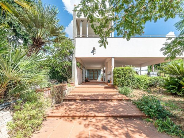 casa indipendente in vendita a Palermo in zona Mezzomonreale