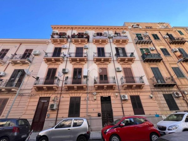 appartamento in vendita a Palermo in zona Zisa