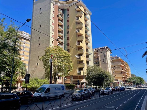 appartamento in vendita a Palermo in zona Malaspina/Palagonia