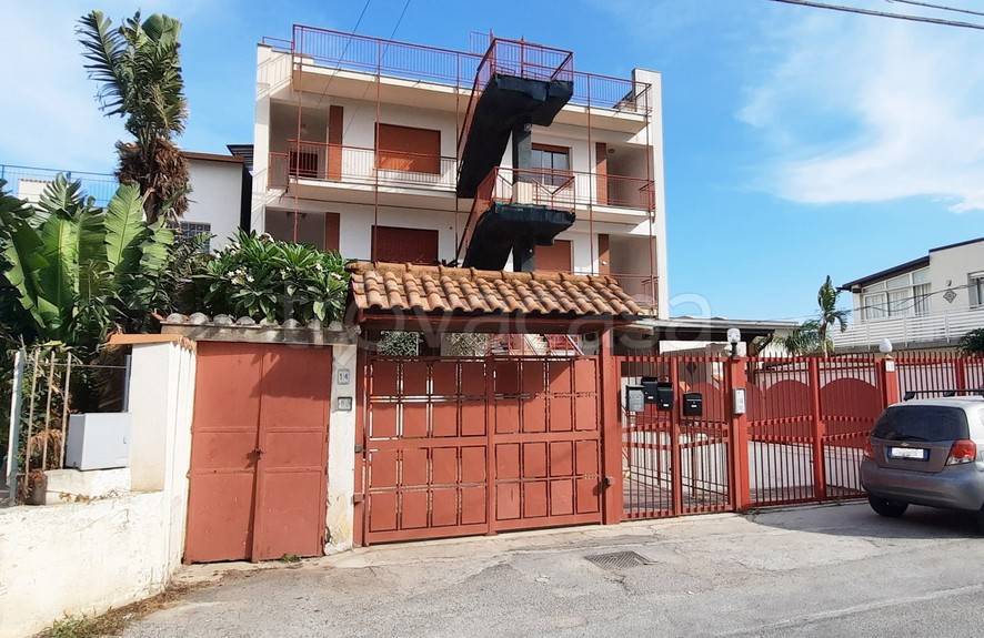 appartamento in vendita a Palermo in zona Partanna