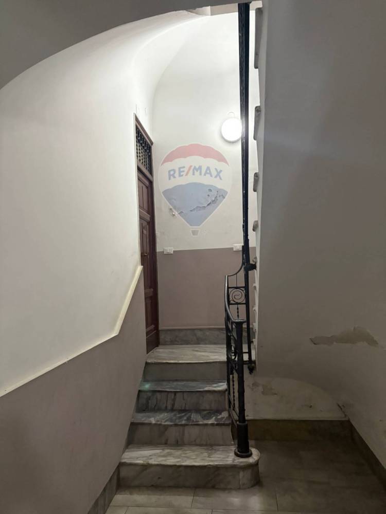 appartamento in vendita a Palermo in zona Politeama