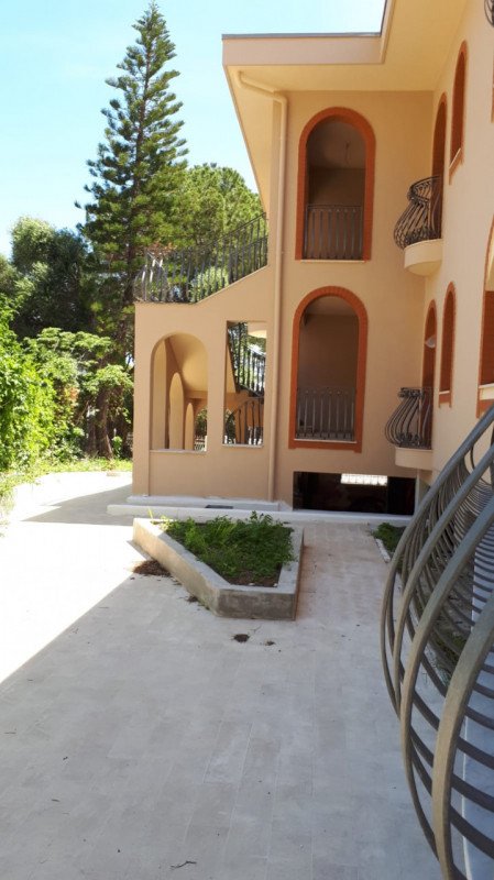 appartamento in vendita a Palermo in zona Mondello