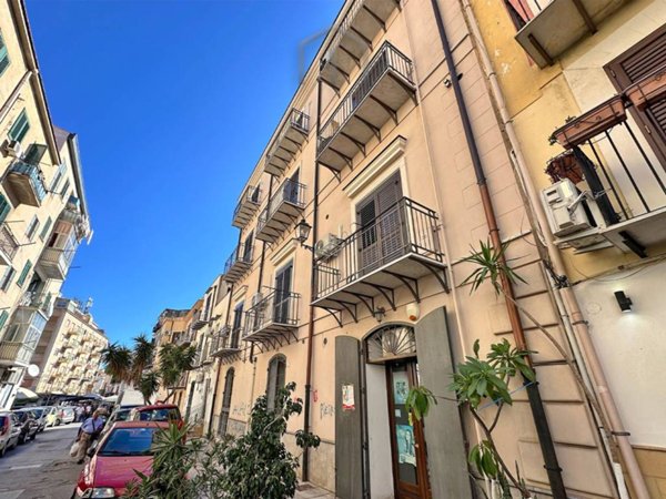 appartamento in vendita a Palermo in zona Centro storico