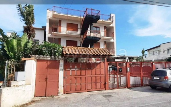 appartamento in vendita a Palermo in zona Partanna