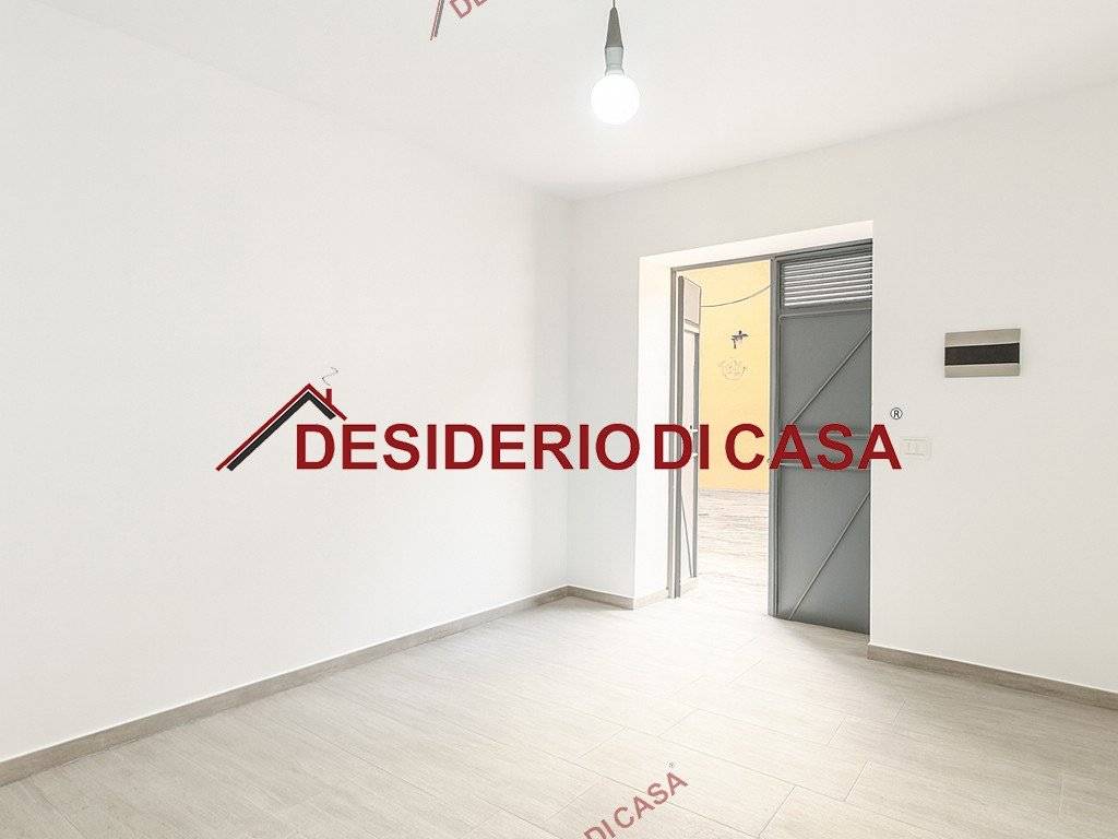 locale commerciale in vendita a Palermo in zona Altarello