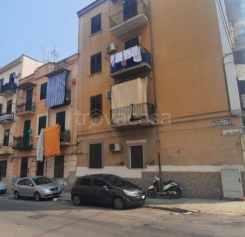 appartamento in vendita a Palermo in zona Montegrappa / Santa Rosalia