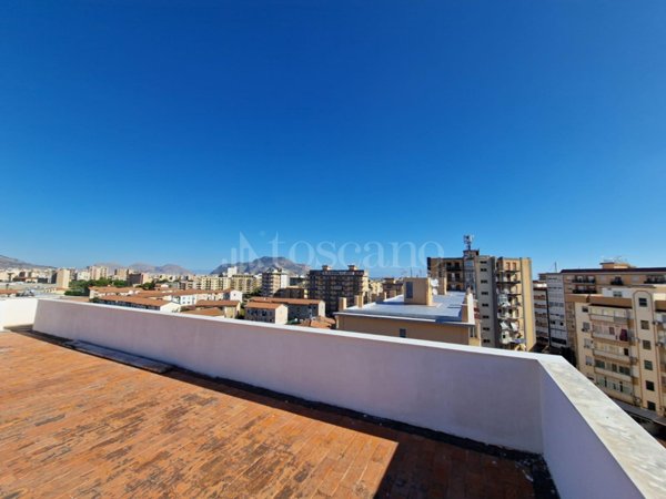 appartamento in vendita a Palermo in zona Roccella