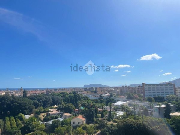 appartamento in vendita a Palermo in zona Montegrappa / Santa Rosalia