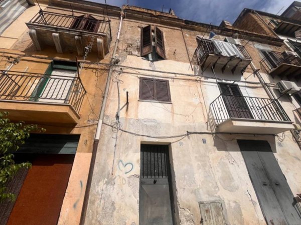 appartamento in vendita a Palermo in zona Zisa