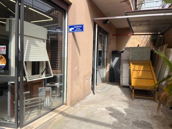 negozio in vendita a Palermo in zona Cruillas