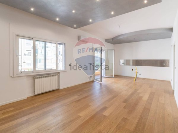 appartamento in vendita a Palermo in zona Malaspina/Palagonia