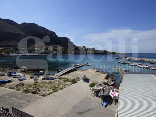 appartamento in vendita a Palermo in zona Sferracavallo