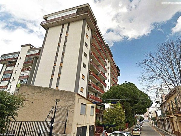 appartamento in vendita a Palermo in zona Malaspina/Palagonia
