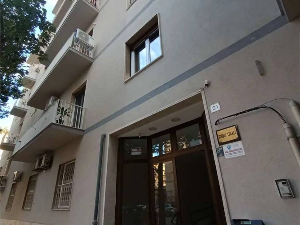 appartamento in vendita a Palermo in zona Politeama