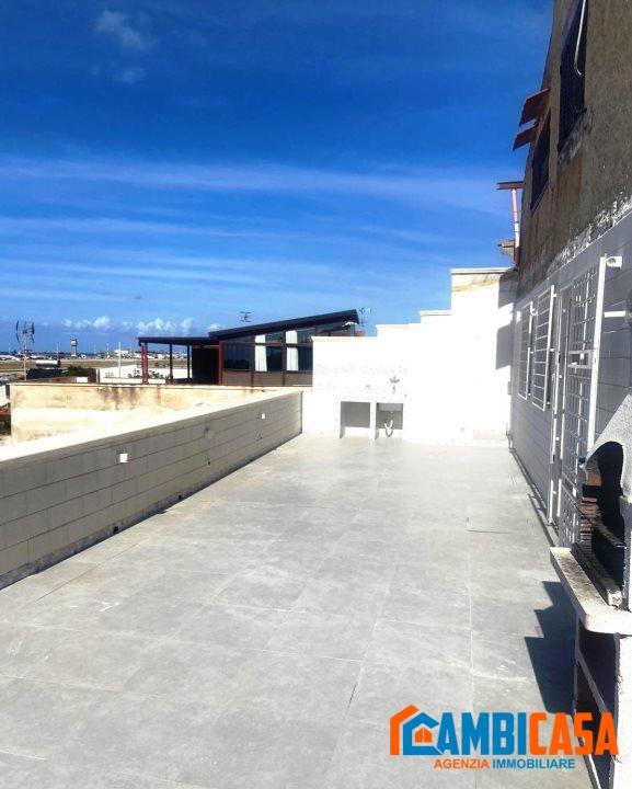 appartamento in vendita a Palermo in zona Malaspina/Palagonia