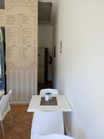 negozio in vendita a Palermo in zona Politeama