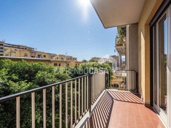 appartamento in vendita a Palermo in zona Malaspina/Palagonia