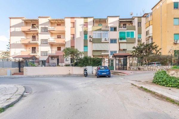appartamento in vendita a Palermo in zona Settecannoli