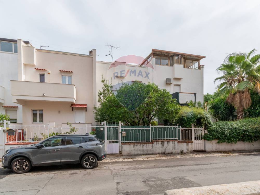 casa indipendente in vendita a Palermo in zona Mondello