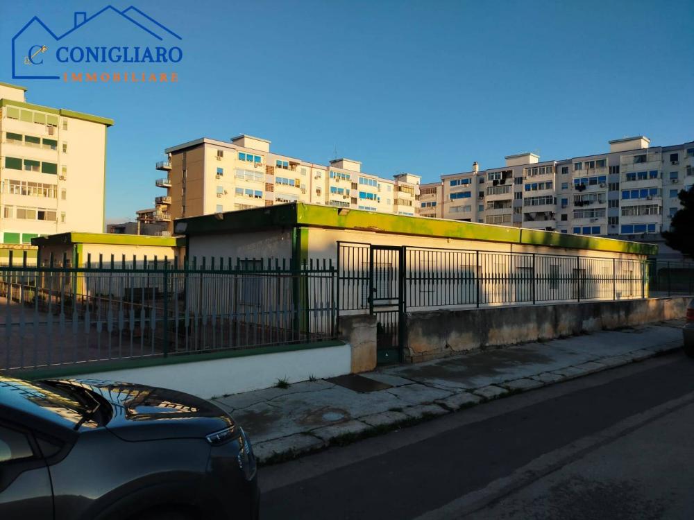 negozio in vendita a Palermo in zona Oreto