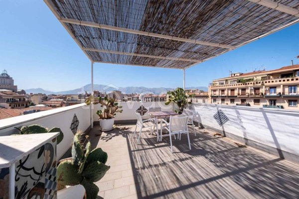 appartamento in vendita a Palermo in zona Politeama