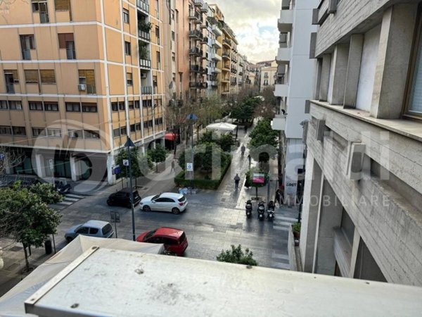appartamento in vendita a Palermo in zona Politeama