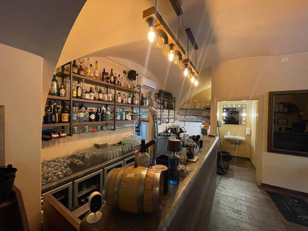 negozio in vendita a Palermo in zona Libertà