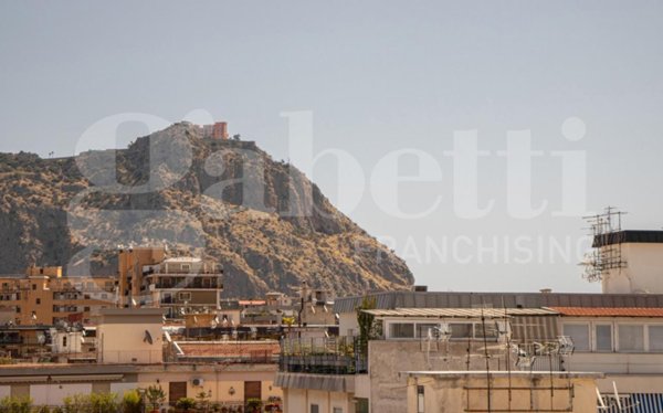 appartamento in vendita a Palermo in zona Libertà
