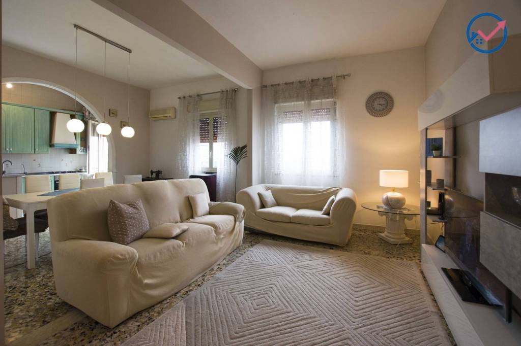 appartamento in vendita a Palermo in zona Zisa