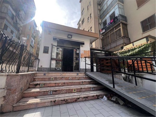 negozio in vendita a Palermo in zona Resuttana