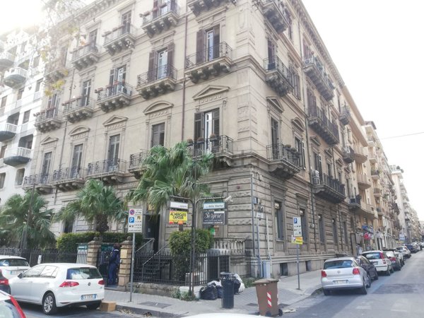appartamento in vendita a Palermo in zona Libertà