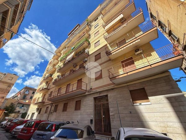 appartamento in vendita a Palermo in zona Zisa