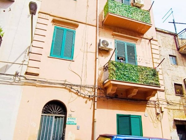 appartamento in vendita a Palermo in zona Malaspina/Palagonia