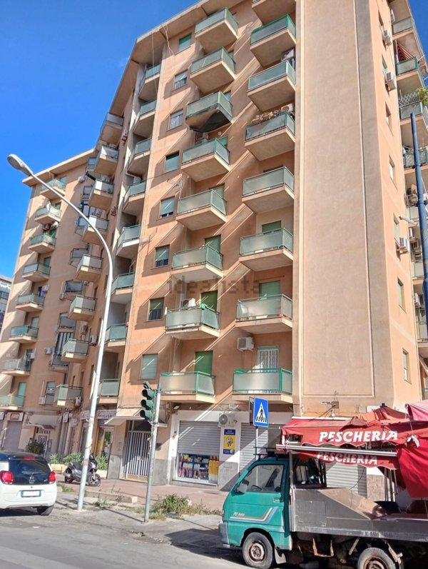 appartamento in vendita a Palermo in zona Roccella