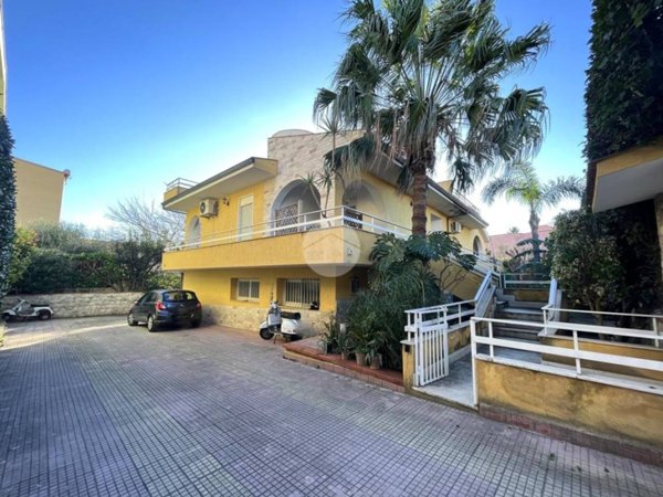 casa indipendente in vendita a Palermo in zona Altarello