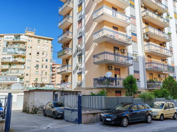 appartamento in vendita a Palermo in zona Acqua dei Corsari