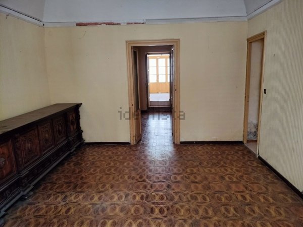 appartamento in vendita a Palermo in zona Partanna
