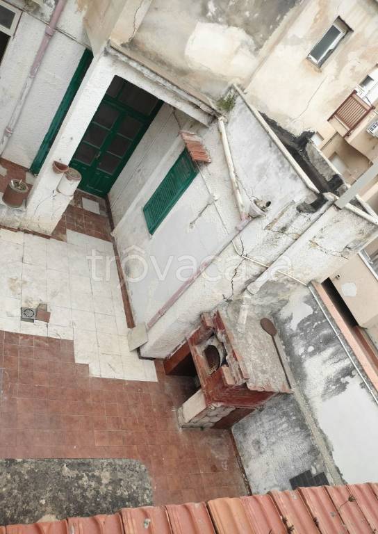 appartamento in vendita a Palermo in zona Partanna