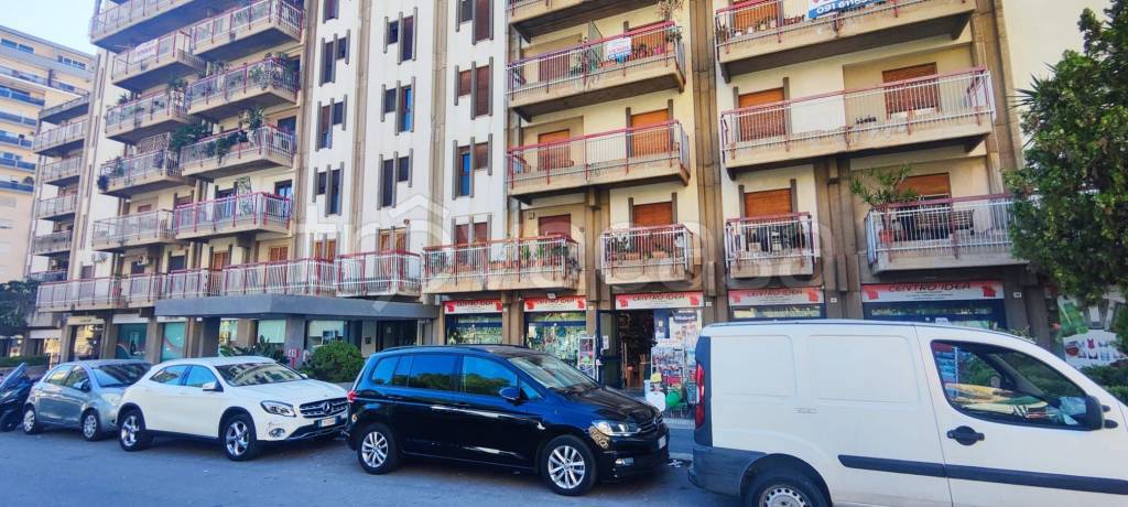 appartamento in vendita a Palermo in zona Malaspina/Palagonia